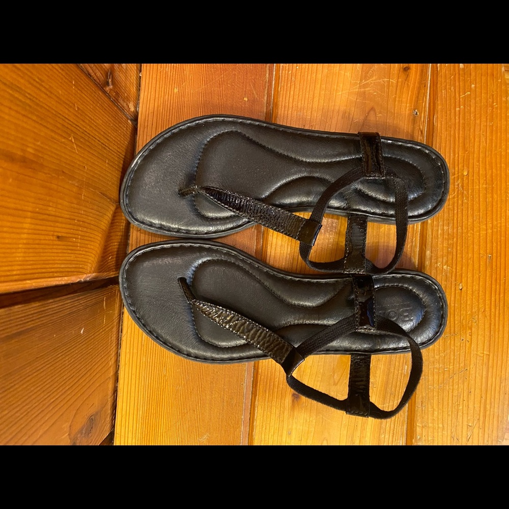 Only worn once or twice. Too flat for me.